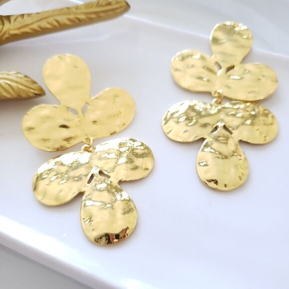 Zara Double Clover Earrings - Picture 8 of 9